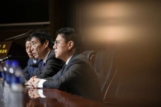 杜兆才判几年？受贿300万以上依法判处十年以上有期、无期或死刑国家体育总局原党组成员、副局长杜兆才涉嫌受贿，被最高人民检察院依法批准逮捕。